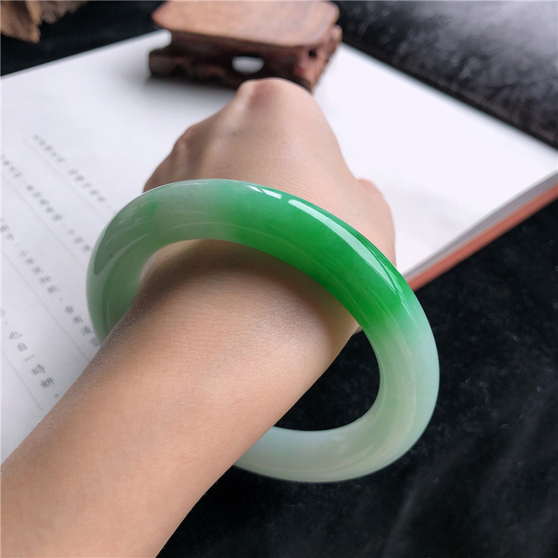 Pulseira de Jadeíte Birmanesa  - Lighting avaliação e preço