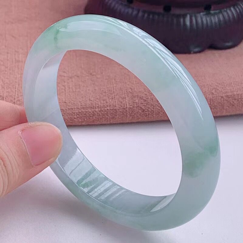 Pulseira de jadeíta de cor úni - Lighting avaliação e preço